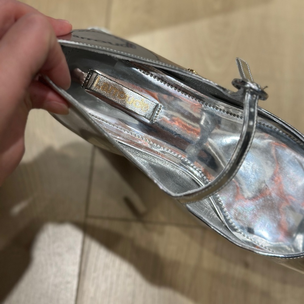 Larroude Blair Ballet Flat In Silver Specchio size 7.5. Preowned in box - Picture 4 of 10